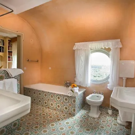 Sleeps 15 Pool Air Con Wifi ヴェローナ